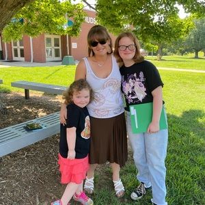 Meet your Posher, Ashley